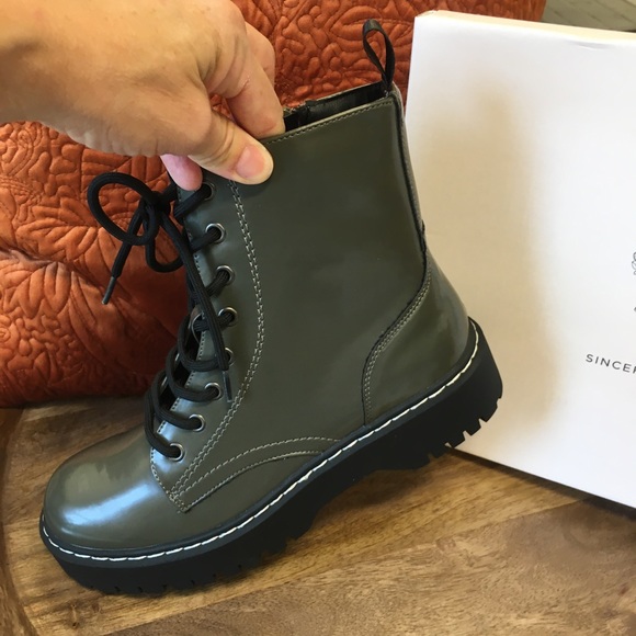 Sincerly Jules Shoes - 💚Fresh 💚Sincerely Jules New Paton Olive Combat Boots 🫒M